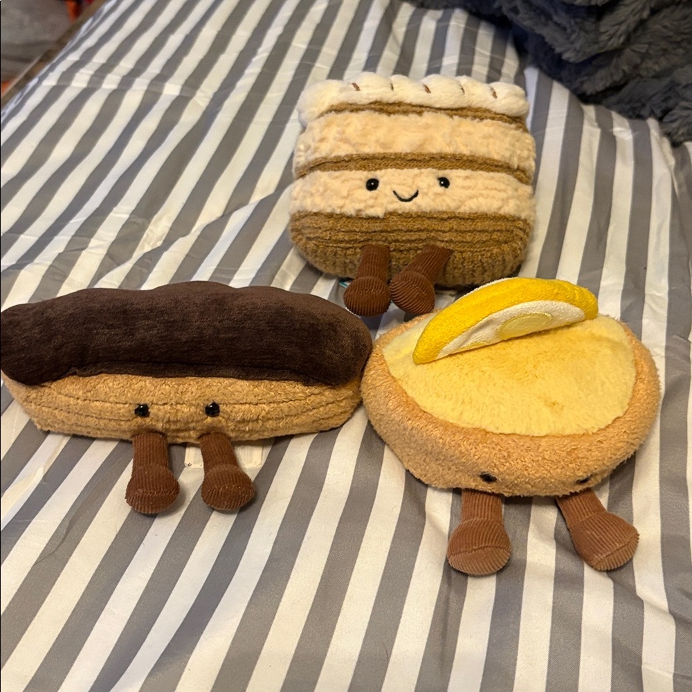 Jellycat Amuseables Chocolate Eclair Plush